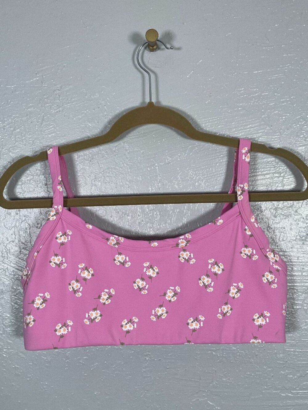 Offline by Aerie Women M Pink Daisy Print Sports Bra Medium Support Athleisure